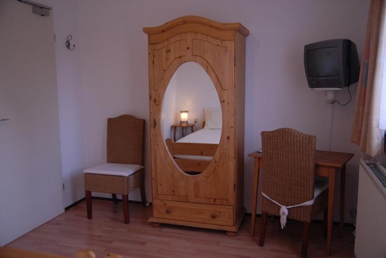 Hotel 'T Vlinderhofke Sint Geertruid Chambre photo